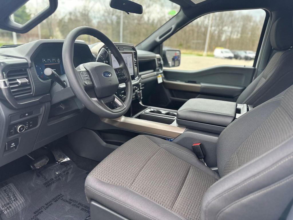 new 2025 Ford F-150 car, priced at $52,586