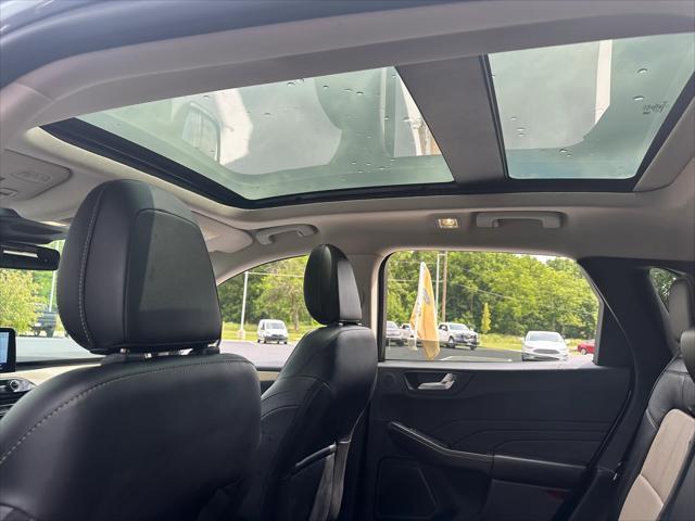 used 2022 Ford Escape car, priced at $25,366