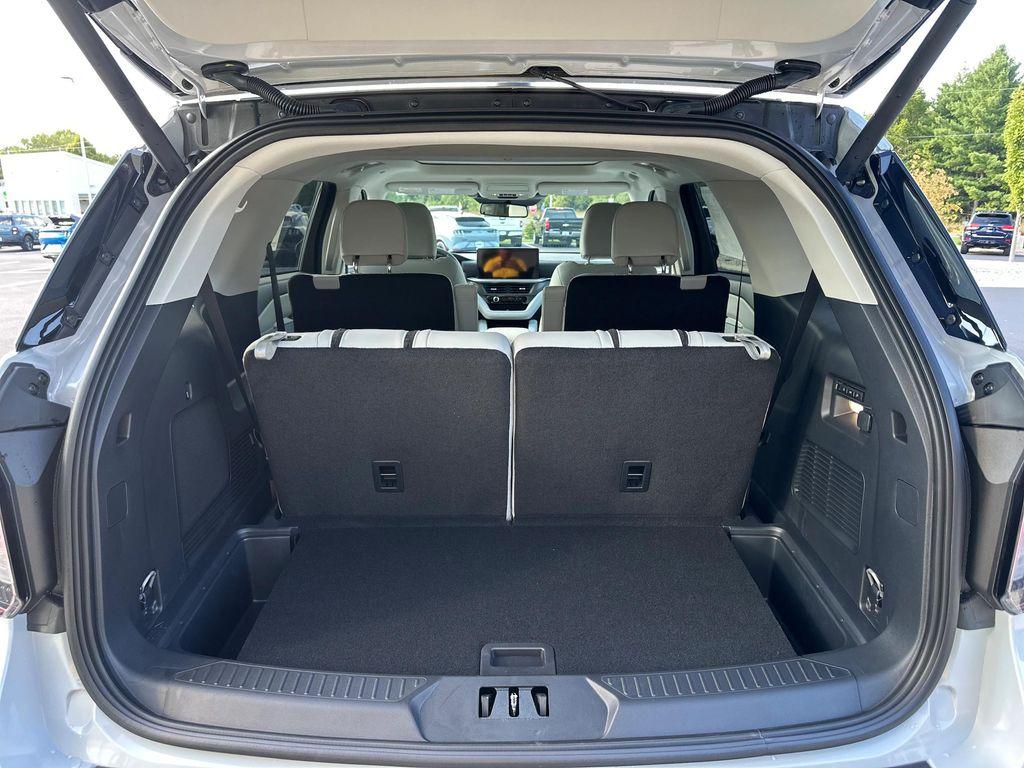 new 2025 Ford Explorer car, priced at $57,168