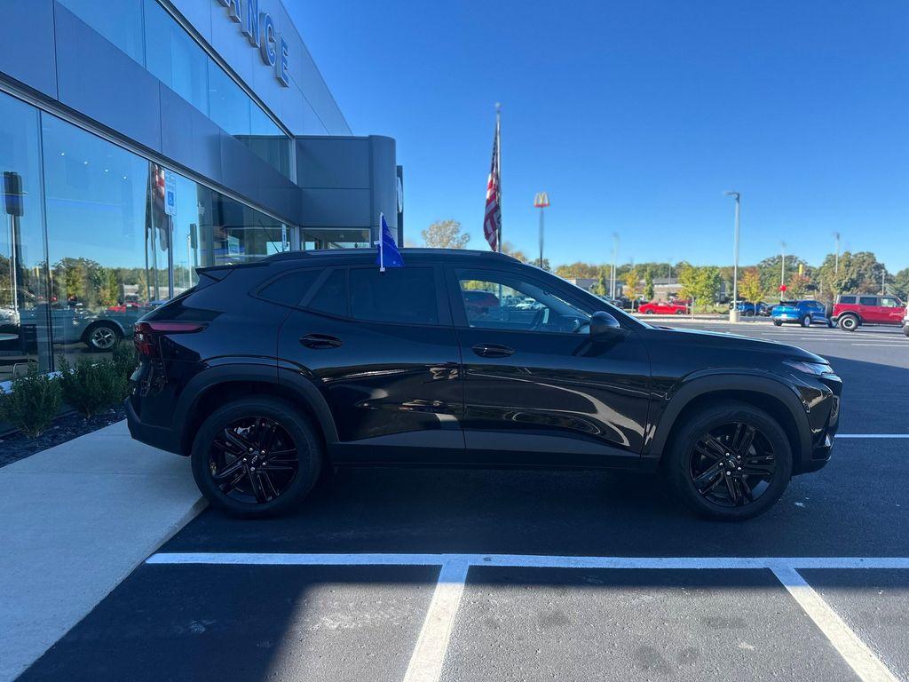 used 2025 Chevrolet Trax car, priced at $25,550