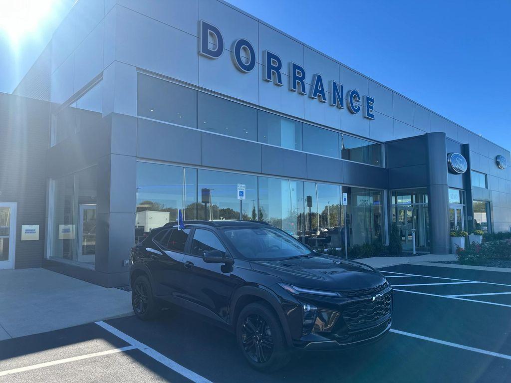 used 2025 Chevrolet Trax car, priced at $25,550