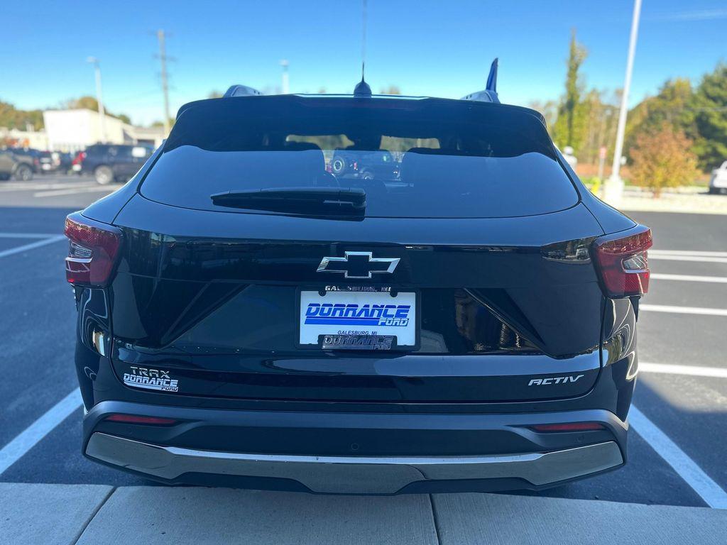 used 2025 Chevrolet Trax car, priced at $25,550