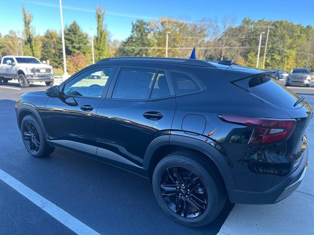 used 2025 Chevrolet Trax car, priced at $25,550