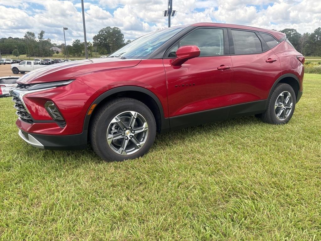 new 2025 Chevrolet Blazer car