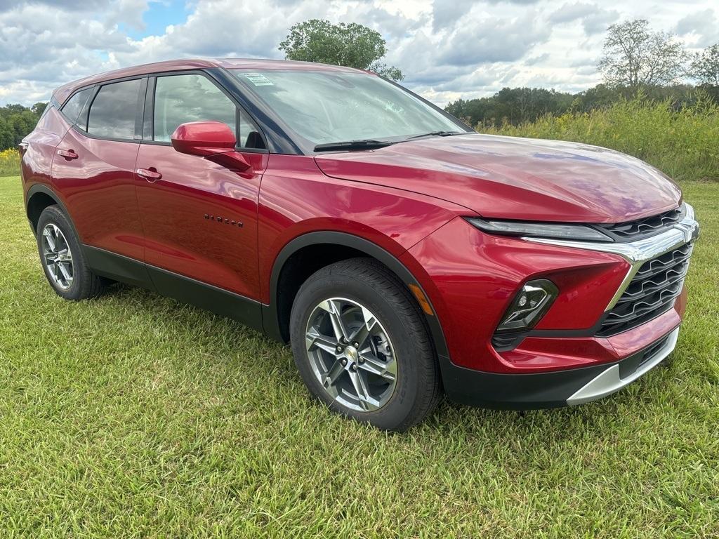 new 2025 Chevrolet Blazer car