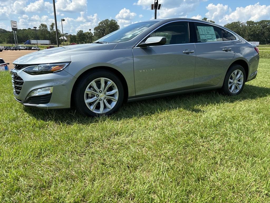 new 2025 Chevrolet Malibu car