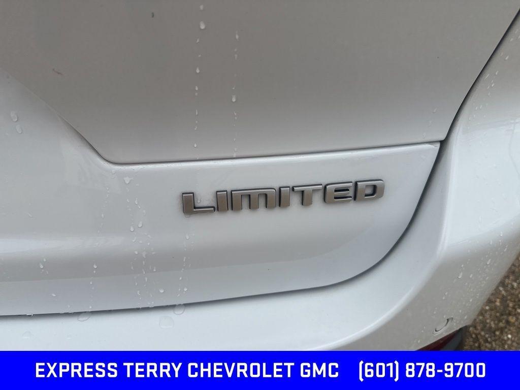 used 2024 Jeep Grand Cherokee L car, priced at $42,591
