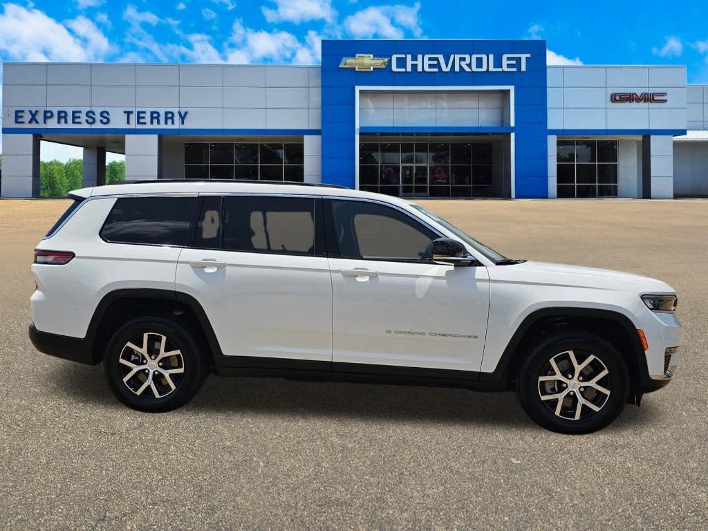 used 2024 Jeep Grand Cherokee L car, priced at $36,700