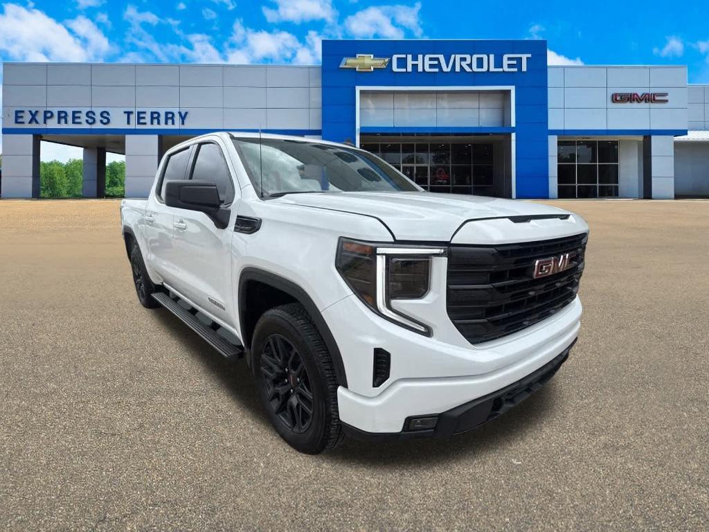 used 2024 GMC Sierra 1500 car, priced at $44,900