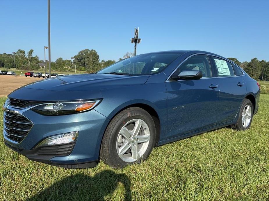 new 2025 Chevrolet Malibu car