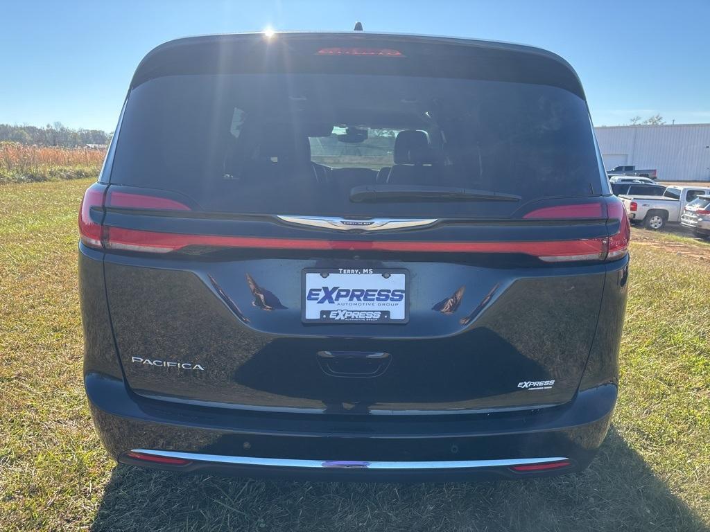 used 2022 Chrysler Pacifica car, priced at $21,338