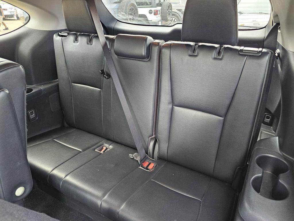 used 2022 Toyota Highlander car, priced at $32,695