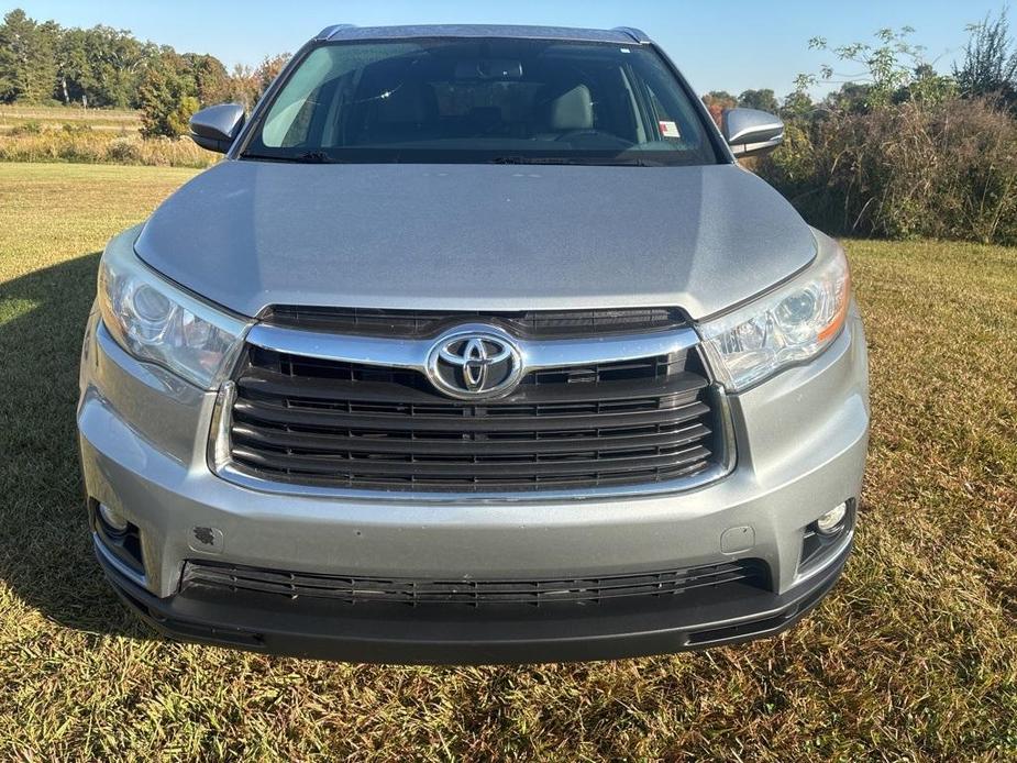 used 2016 Toyota Highlander car, priced at $17,991