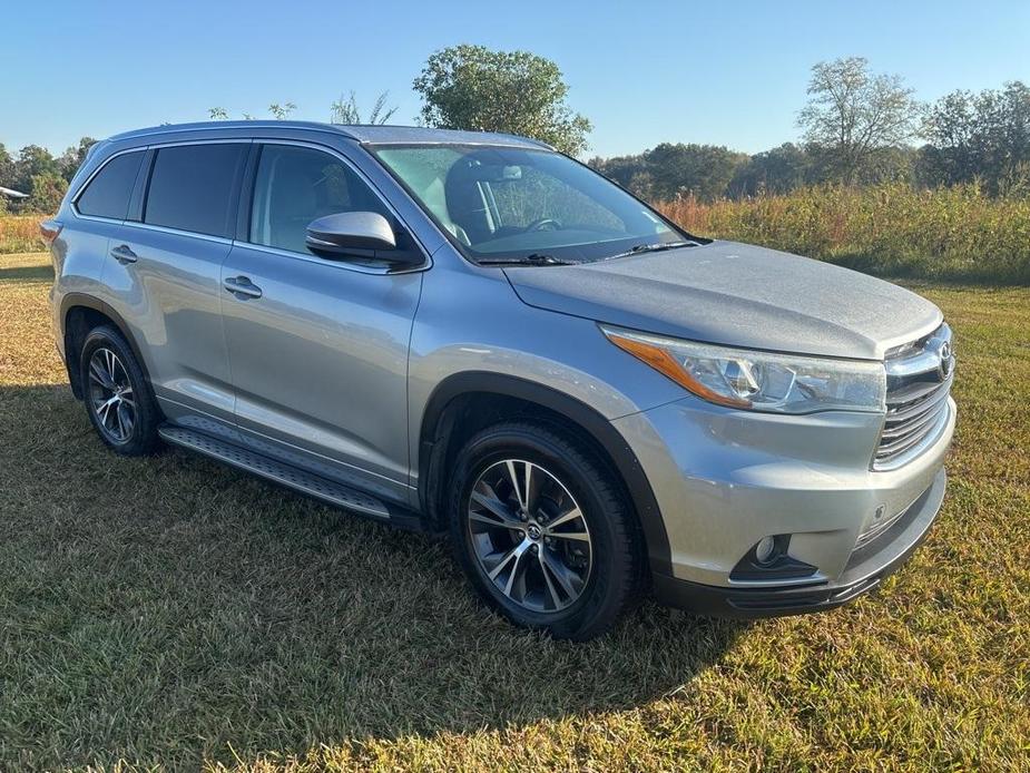 used 2016 Toyota Highlander car, priced at $17,991