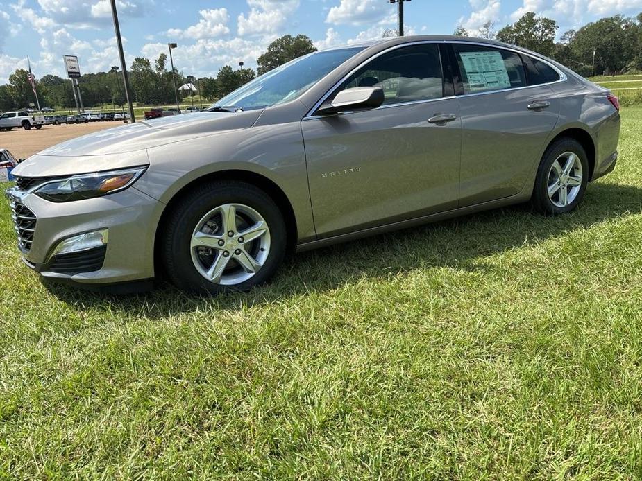 new 2025 Chevrolet Malibu car