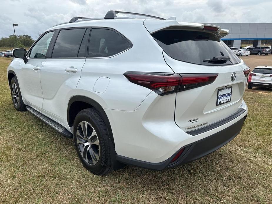 used 2024 Toyota Highlander Hybrid car, priced at $46,591