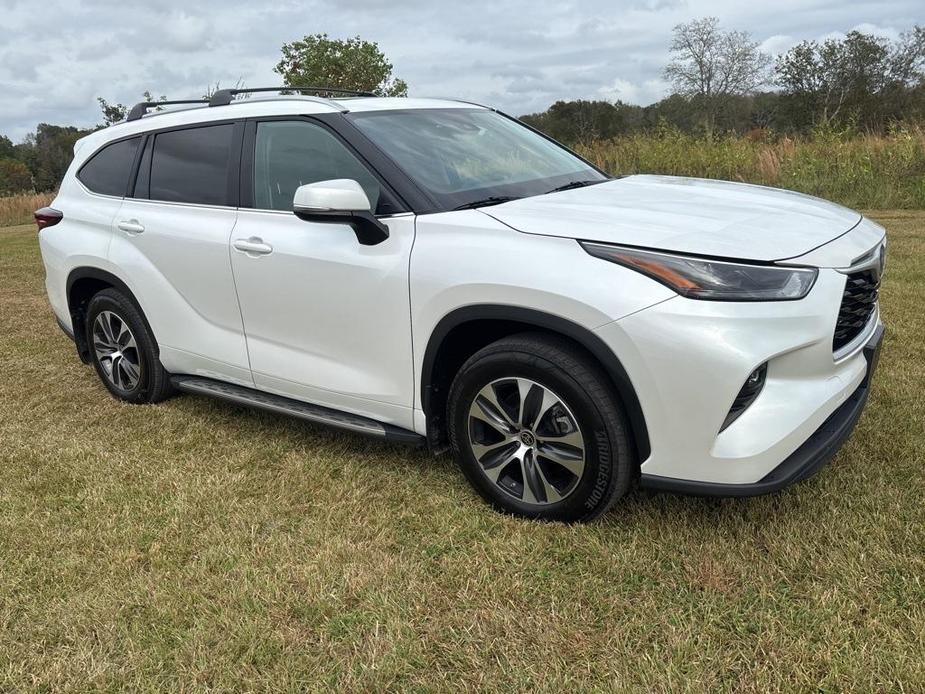 used 2024 Toyota Highlander Hybrid car, priced at $46,591