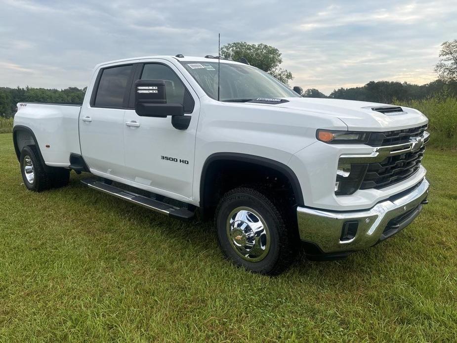 new 2025 Chevrolet Silverado 3500 car