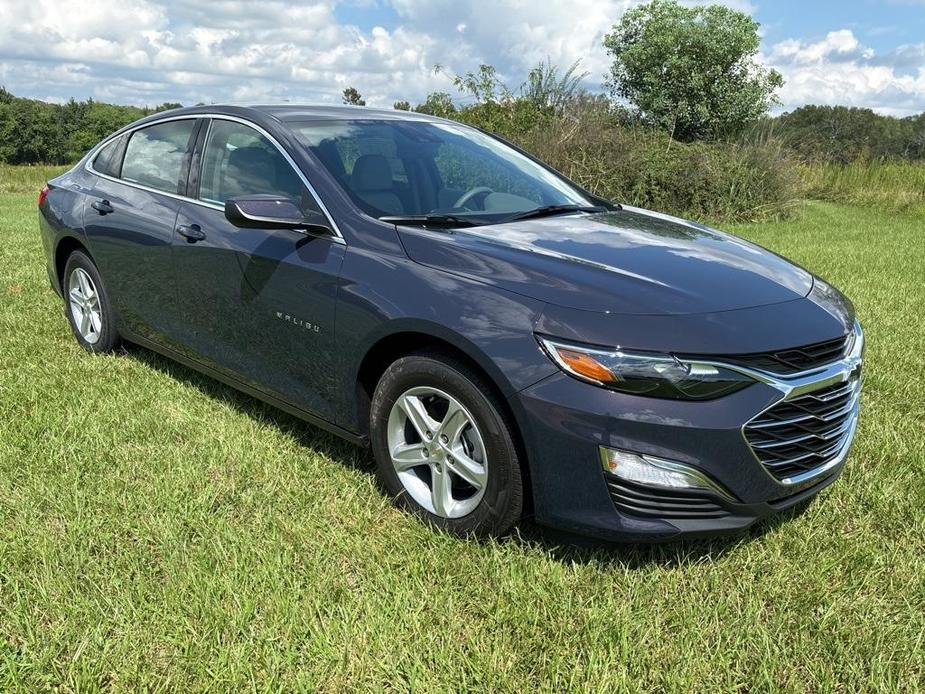 new 2025 Chevrolet Malibu car