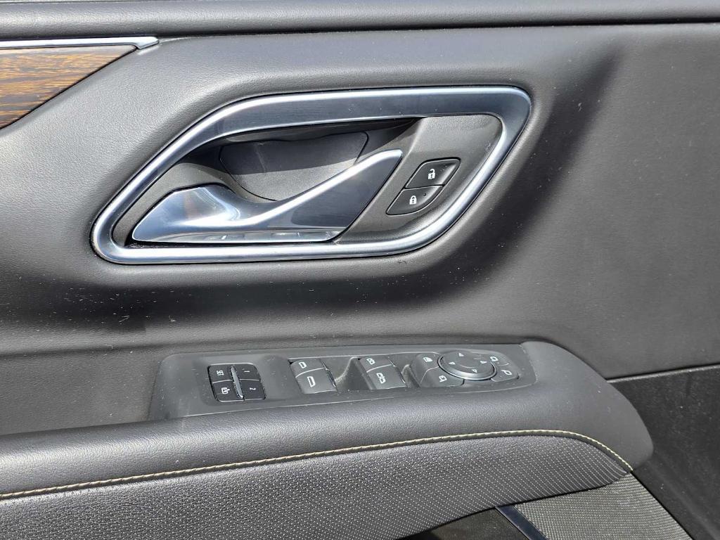 used 2023 Chevrolet Suburban car, priced at $45,646