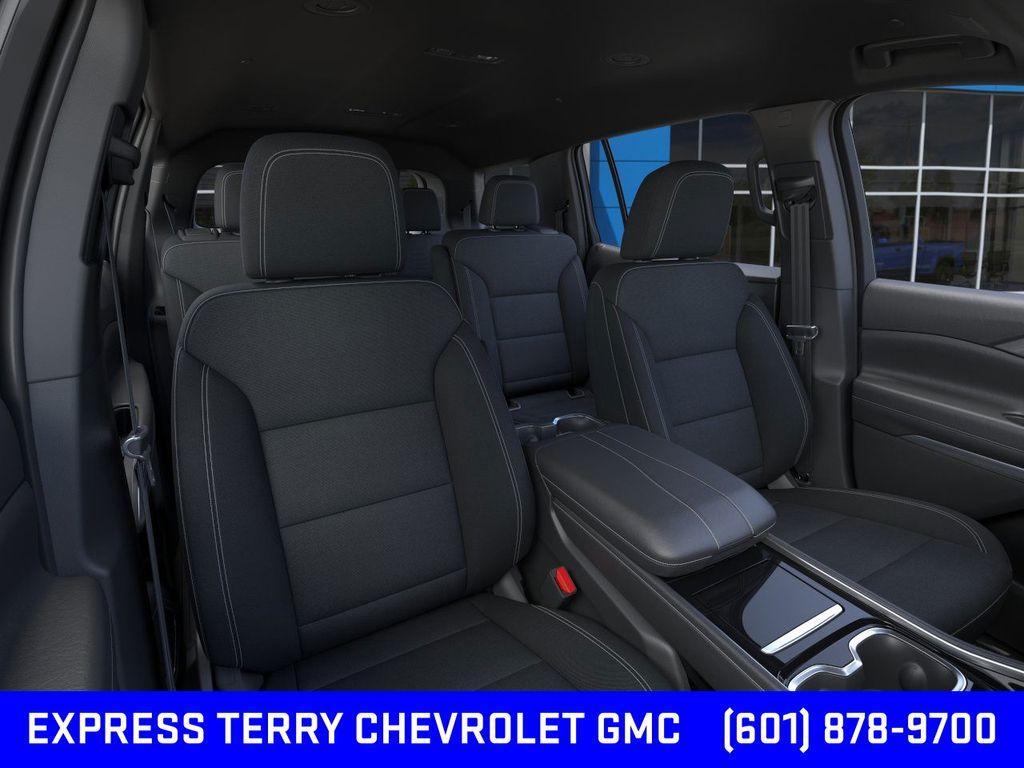 new 2025 Chevrolet Traverse car
