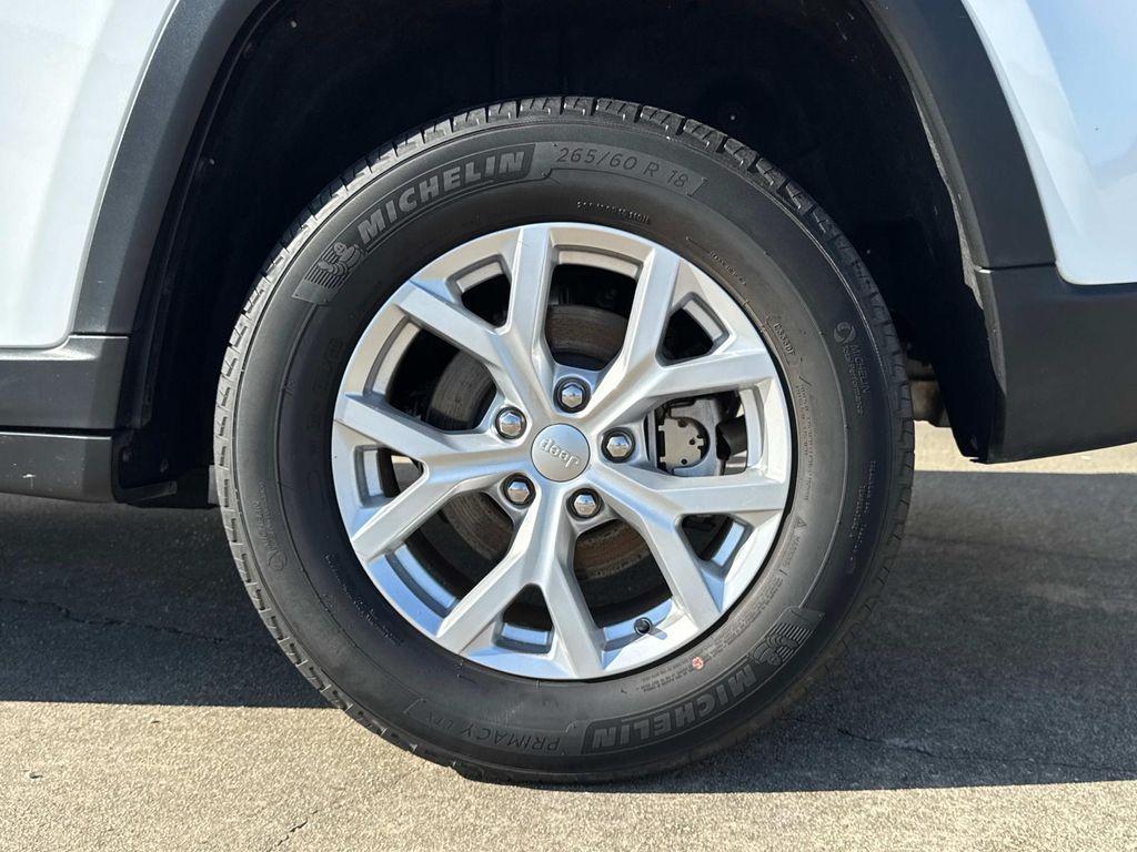 used 2023 Jeep Grand Cherokee car, priced at $27,990
