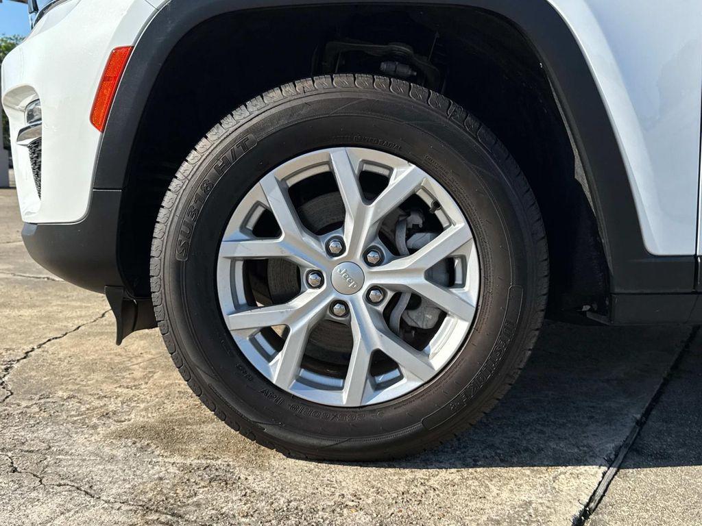 used 2023 Jeep Grand Cherokee car, priced at $27,990