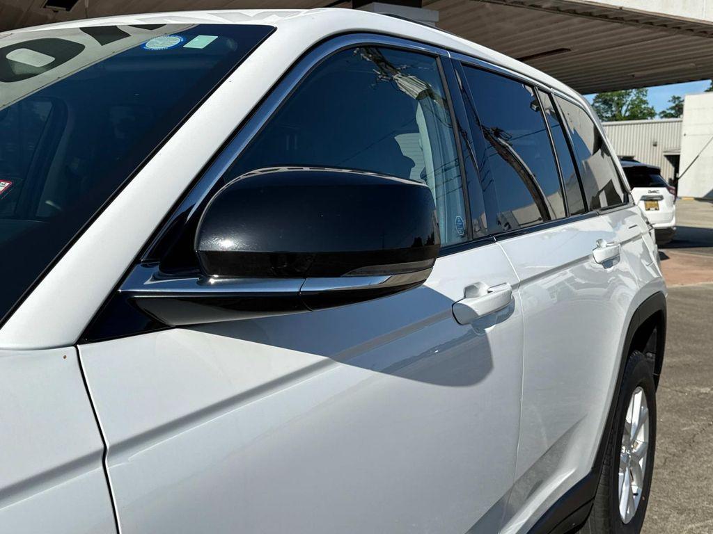 used 2023 Jeep Grand Cherokee car, priced at $27,990