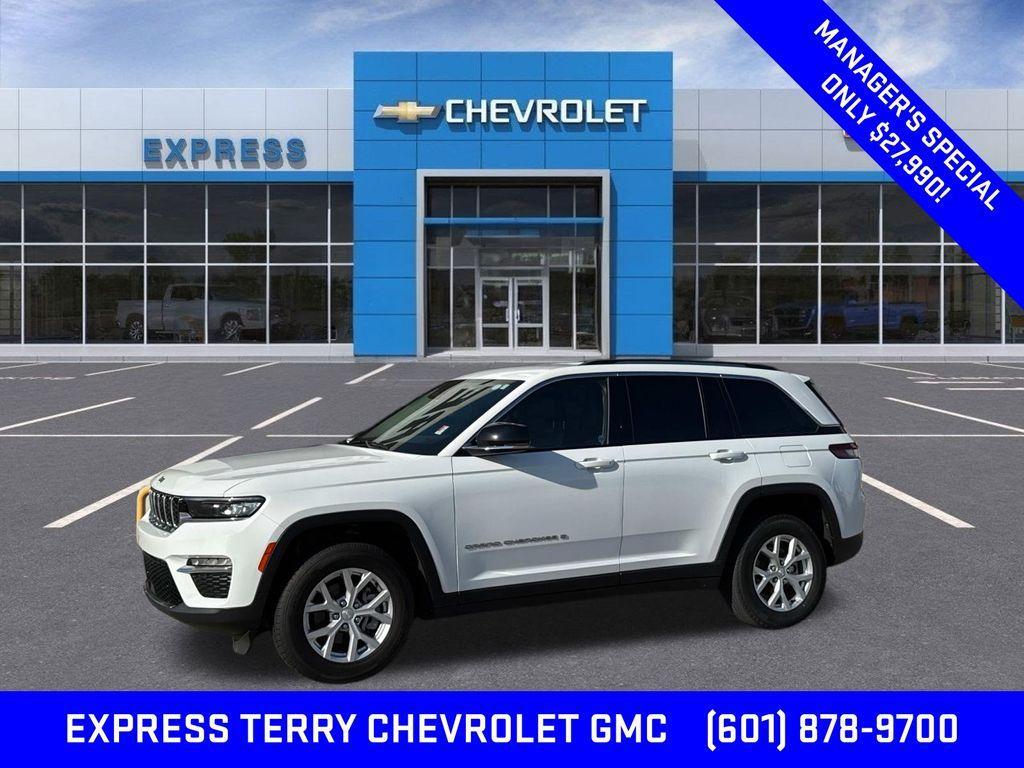 used 2023 Jeep Grand Cherokee car, priced at $27,990