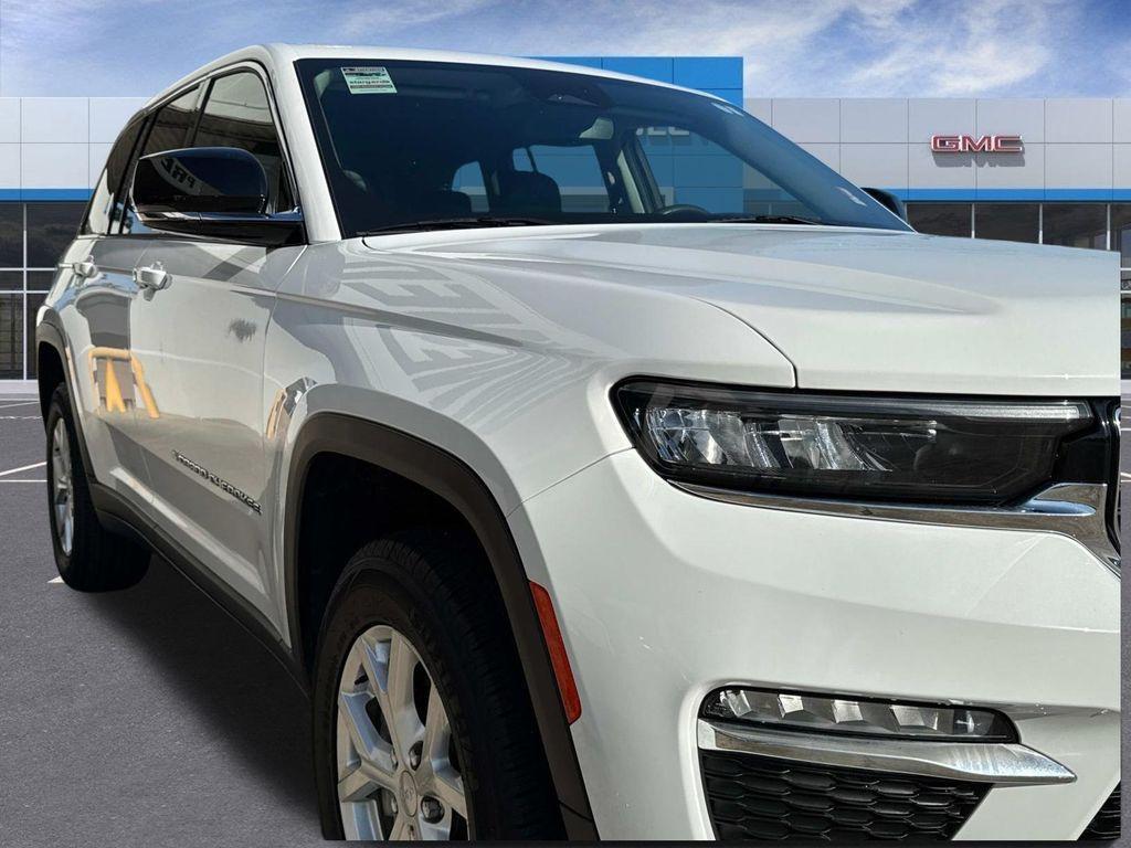 used 2023 Jeep Grand Cherokee car, priced at $27,990