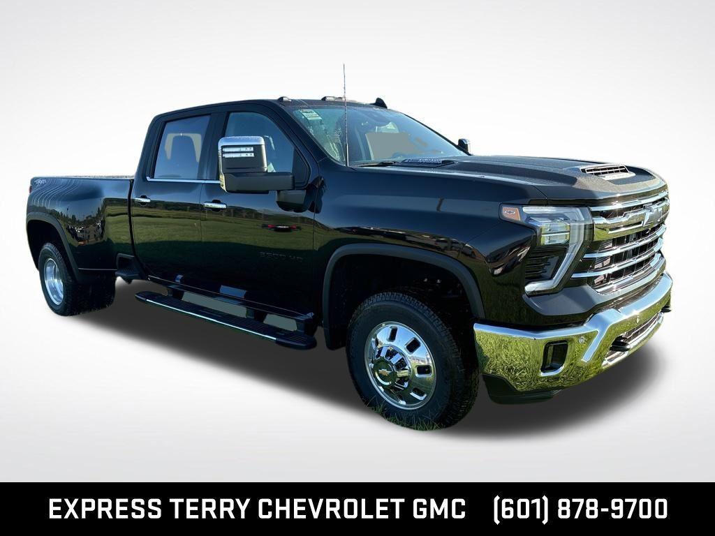 new 2025 Chevrolet Silverado 3500 car, priced at $87,650