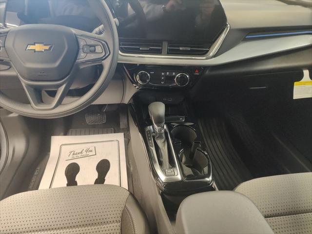 new 2025 Chevrolet Trax car, priced at $23,560