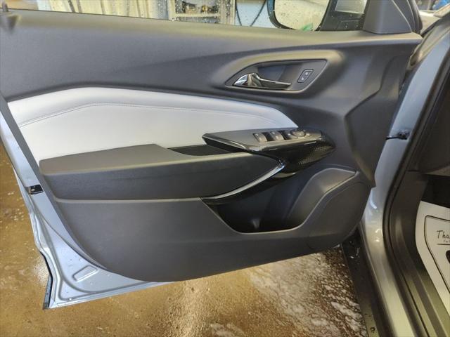 new 2025 Chevrolet Trax car, priced at $23,943