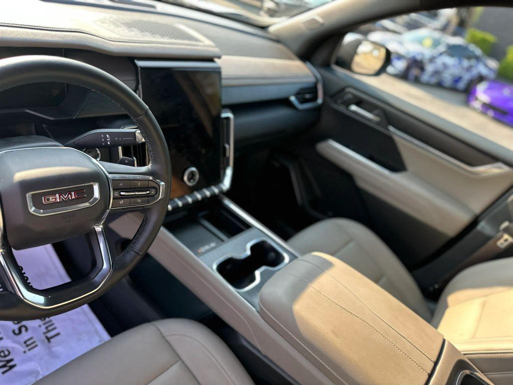 used 2024 GMC Acadia car, priced at $39,999