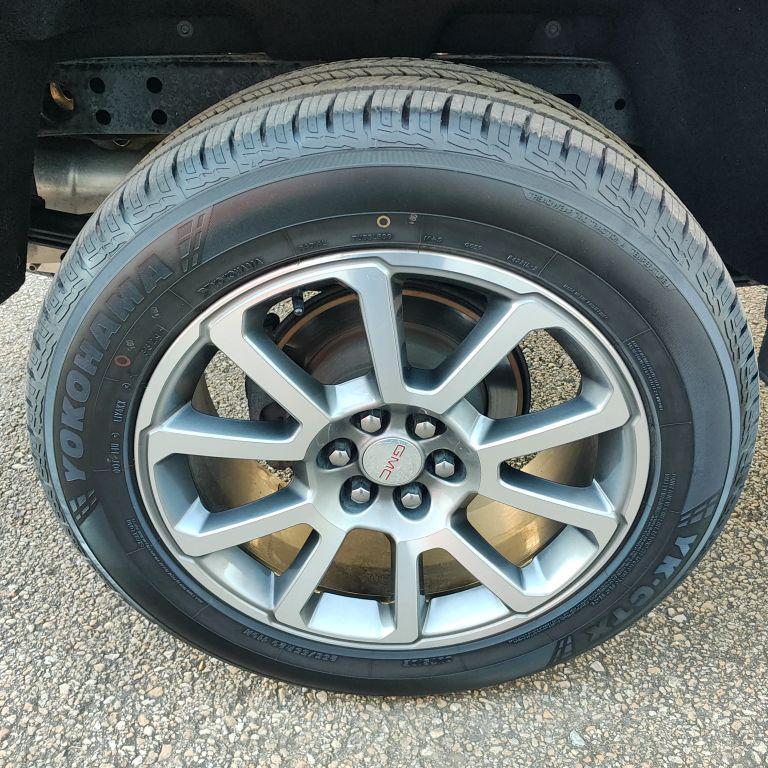 used 2020 GMC Canyon car, priced at $33,900