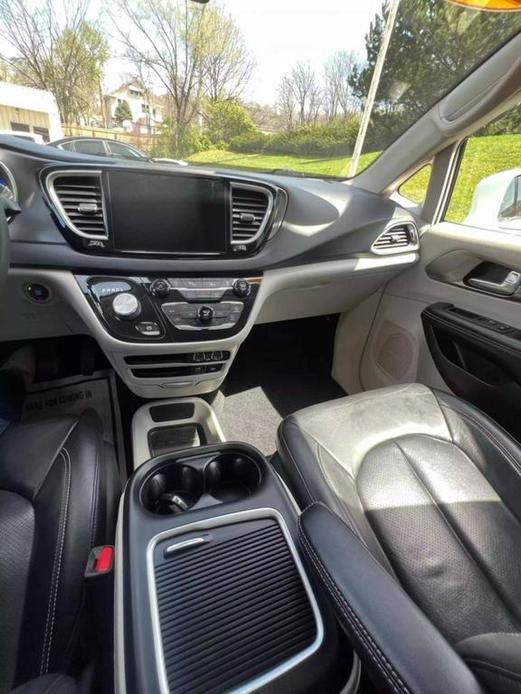 used 2022 Chrysler Pacifica car, priced at $25,000