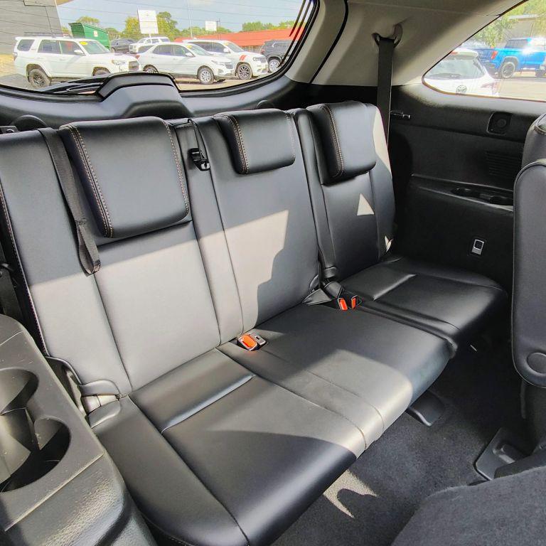 used 2018 Toyota Highlander car, priced at $26,888