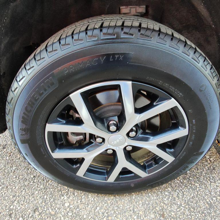 used 2024 Jeep Grand Cherokee L car, priced at $34,999