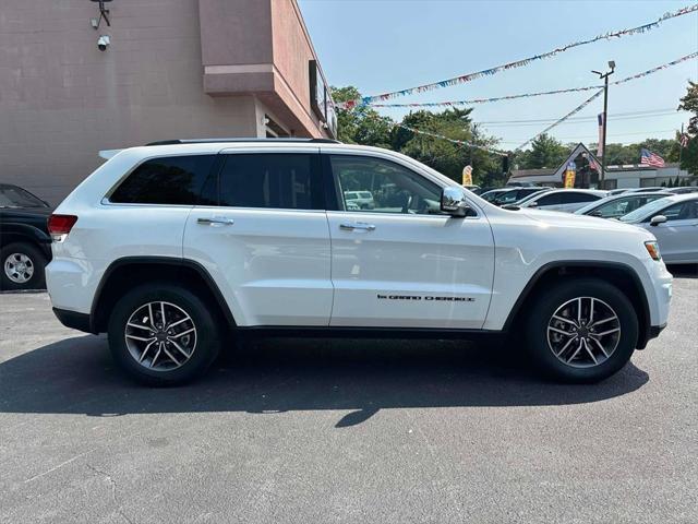 used 2022 Jeep Grand Cherokee car, priced at $19,590