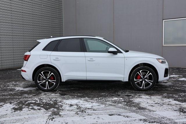 new 2025 Audi Q5 car, priced at $59,340