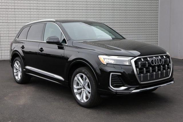 new 2025 Audi Q7 car, priced at $66,500