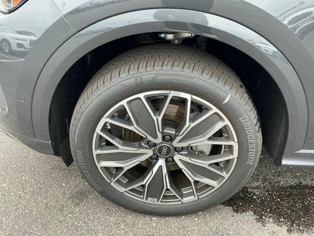 new 2025 Audi Q5 car, priced at $60,975