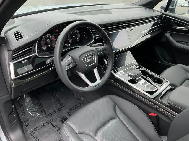 new 2025 Audi Q7 car, priced at $62,120