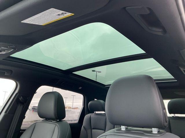 new 2025 Audi Q7 car, priced at $62,120