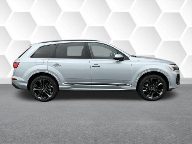 new 2025 Audi Q7 car, priced at $62,120