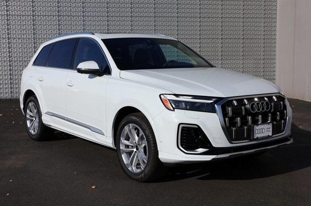 new 2025 Audi Q7 car, priced at $75,800