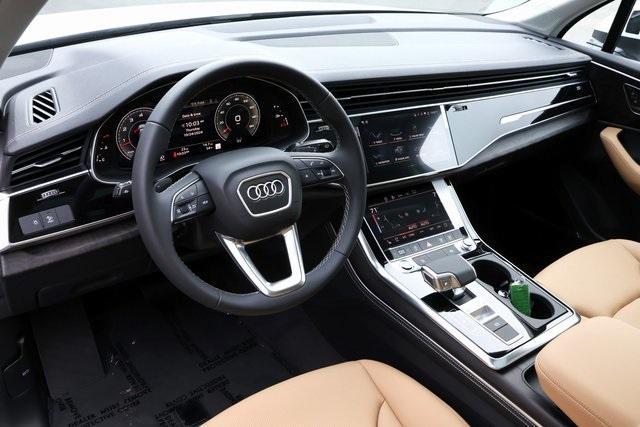 new 2025 Audi Q7 car, priced at $75,890