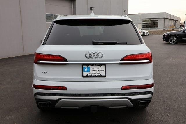 new 2025 Audi Q7 car, priced at $75,890