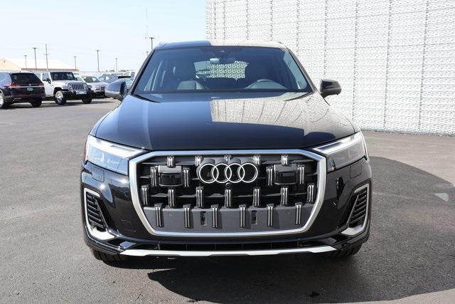 new 2025 Audi Q7 car, priced at $75,890