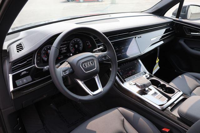 new 2025 Audi Q7 car